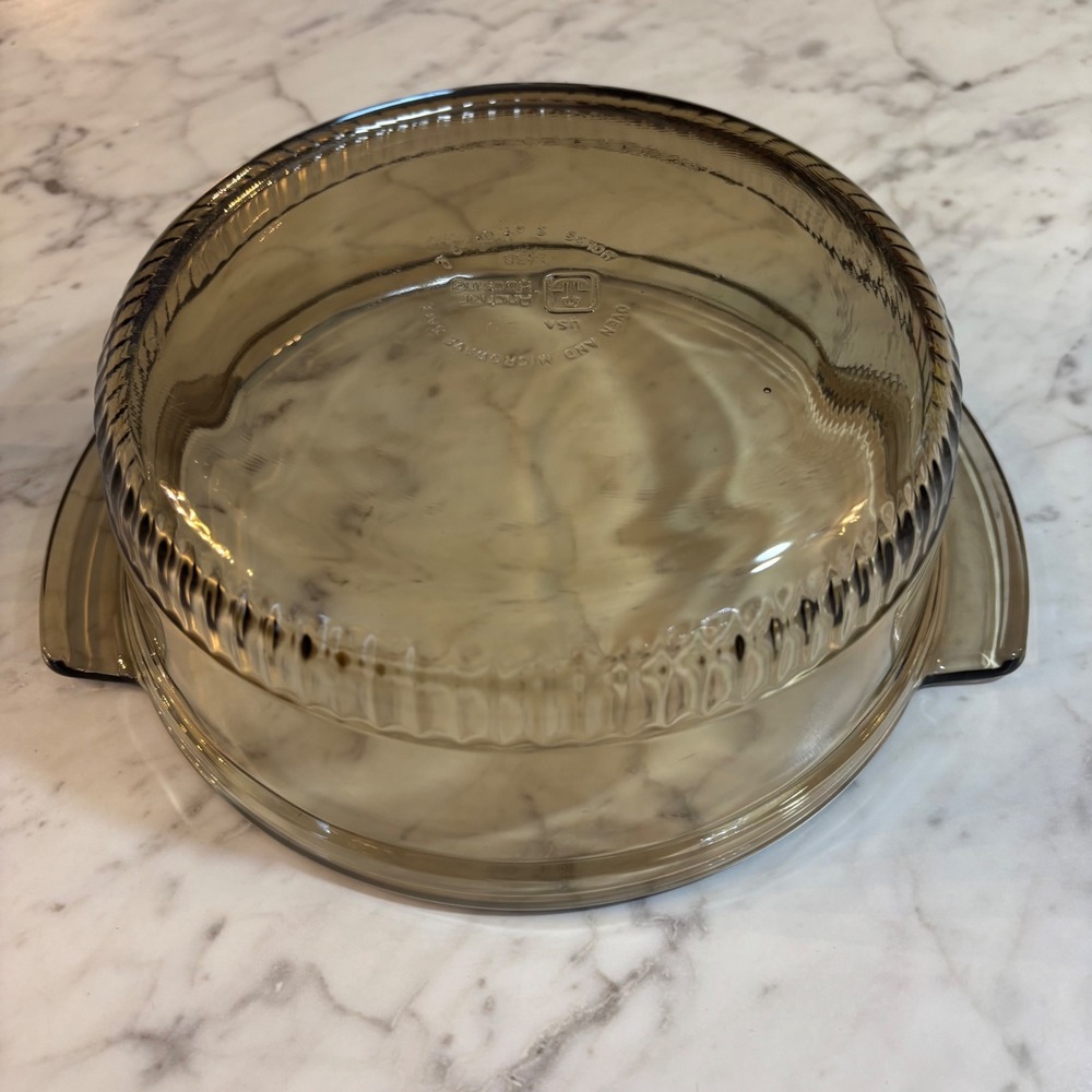 Anchor Hocking Fire-King Smoked Amber Glass 2 Quart Round Casserole Dish 1438